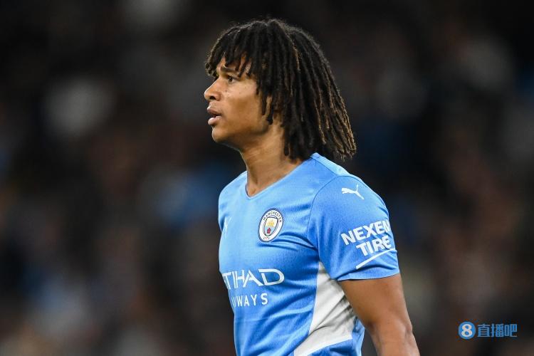 曼晚:寻求更多出场时间,阿克可能在夏窗离开曼城